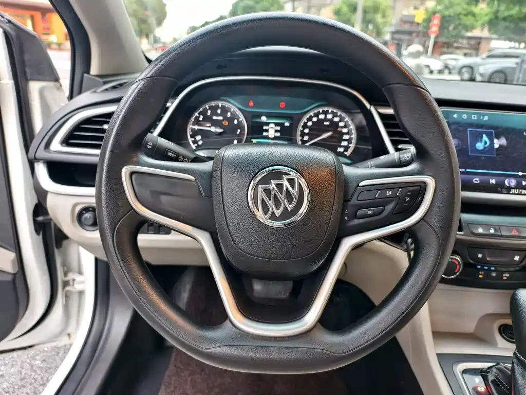 Buick Excelle — миниатюра 10