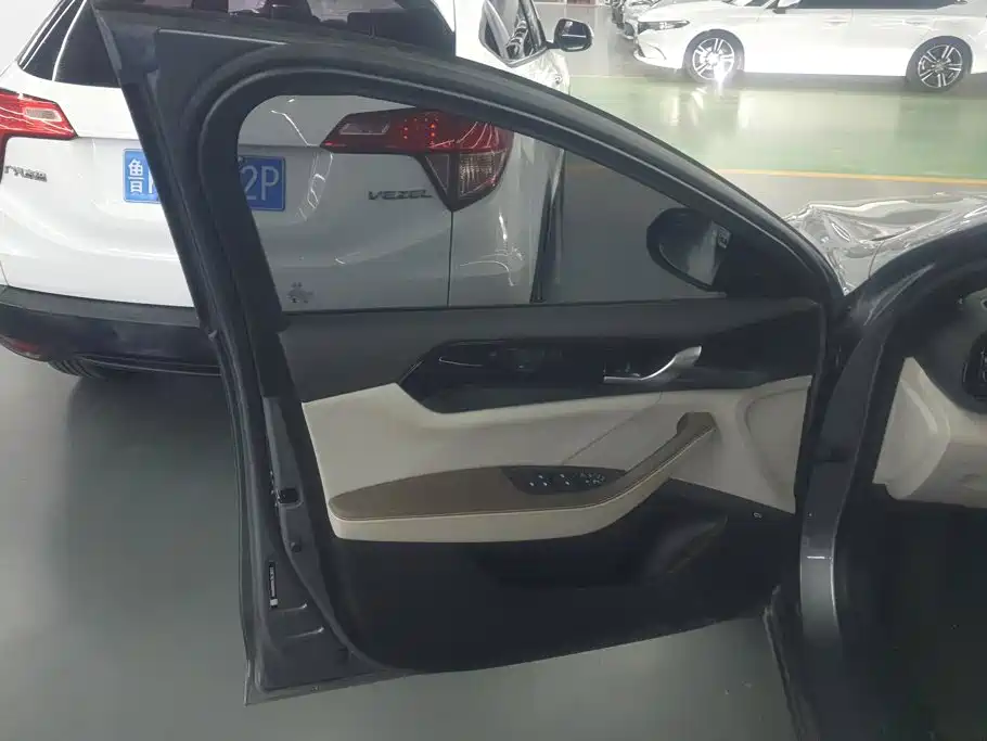 BYD Qin PLUS — миниатюра 7