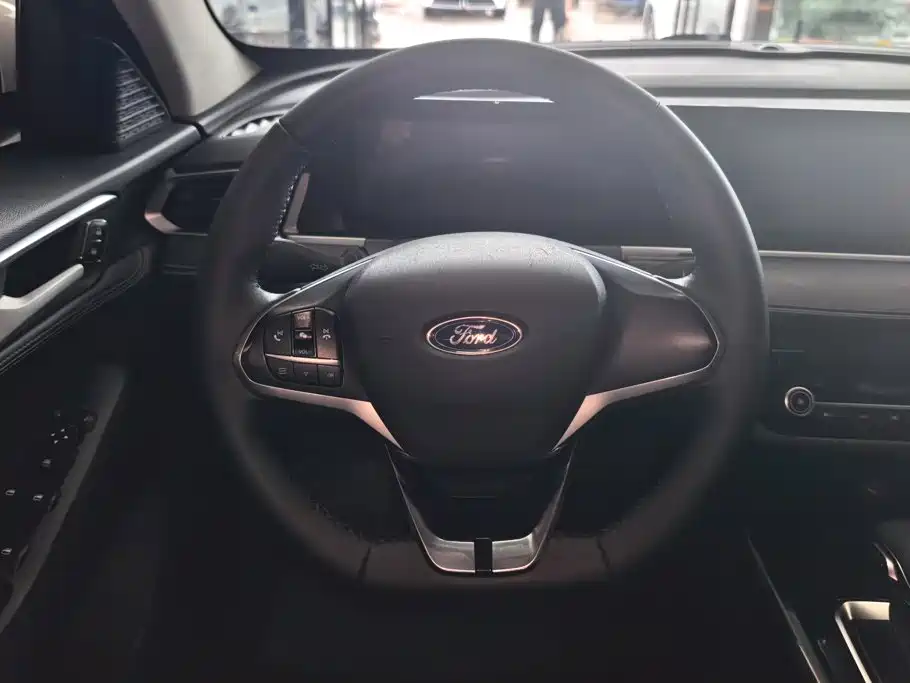 Ford Escort — миниатюра 15