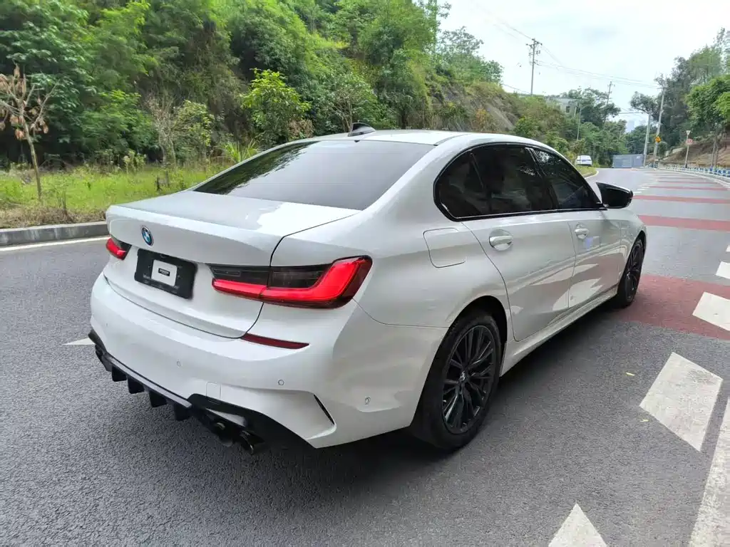 BMW 3 Series — миниатюра 9