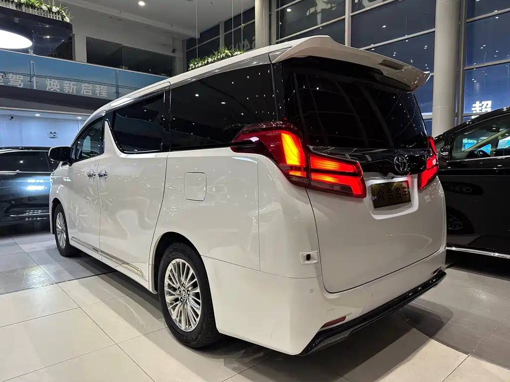 Toyota Alphard 2020 2.5L Luxury
