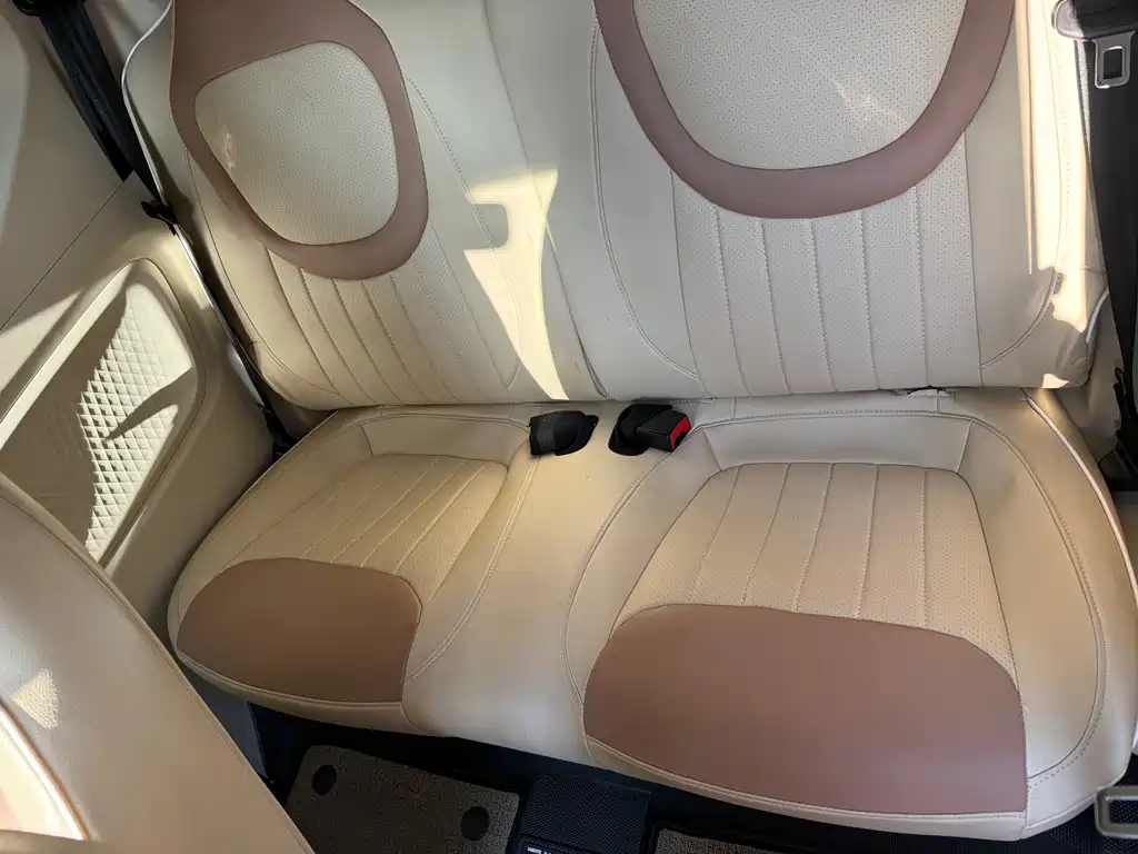 Wuling MINIEV — миниатюра 5