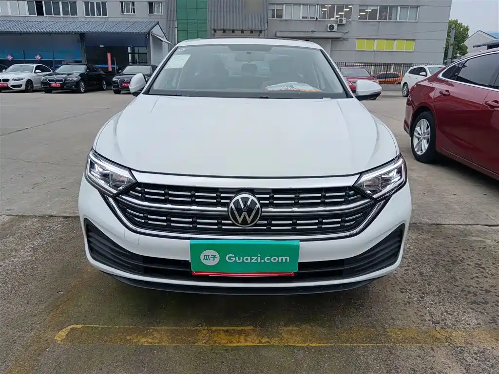 Volkswagen Sagitar 2025 200TSI DSG