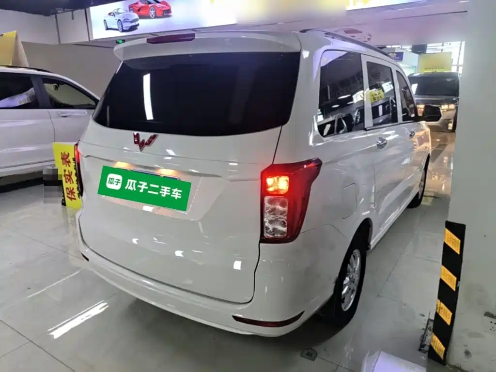 Wuling Hongguang — миниатюра 7
