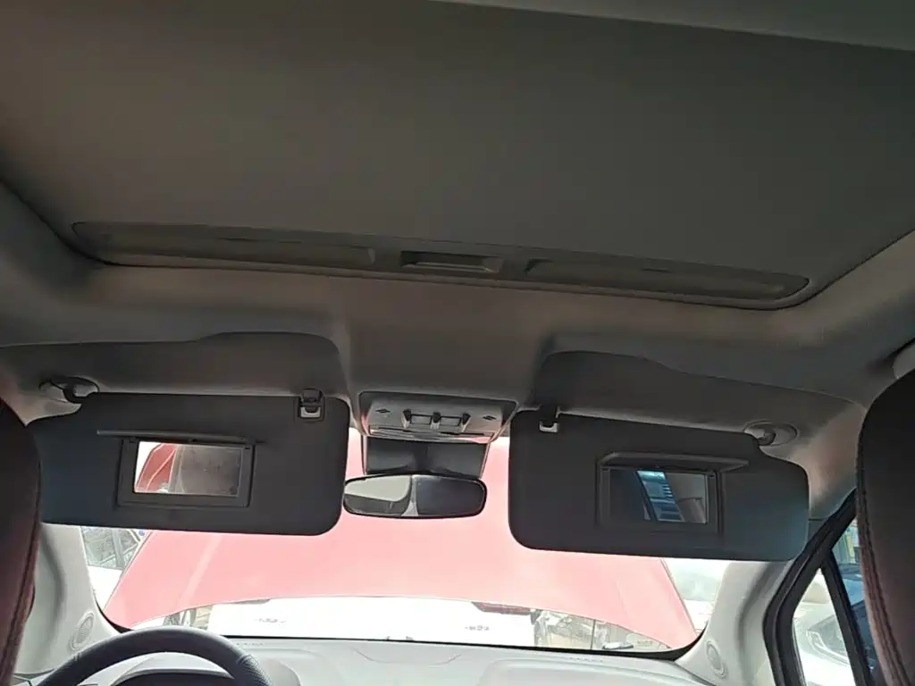 Chevrolet Trax — миниатюра 18