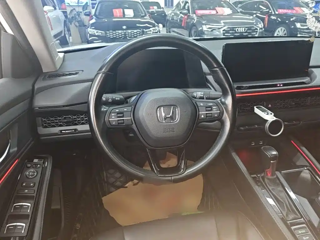 Honda Accord 2023 — фото 10
