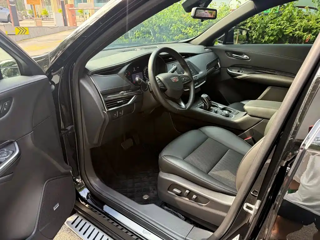 Cadillac XT4 — миниатюра 4