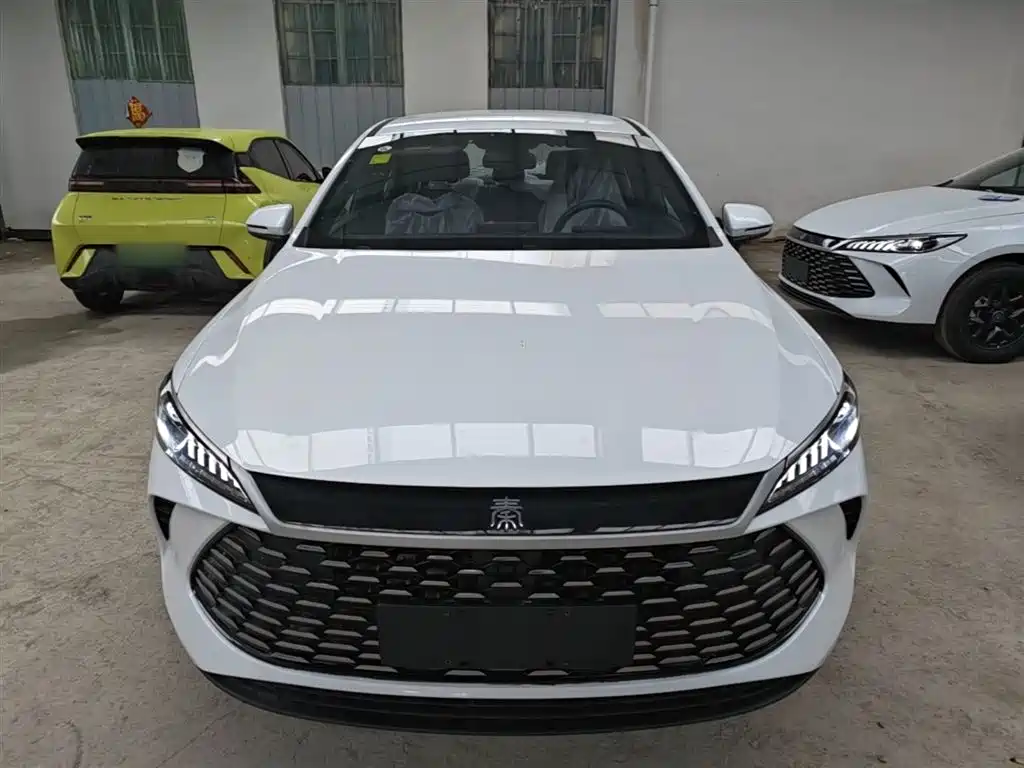 BYD Qin Plus PLUS 2025 DM-i Smart Drive 128KM