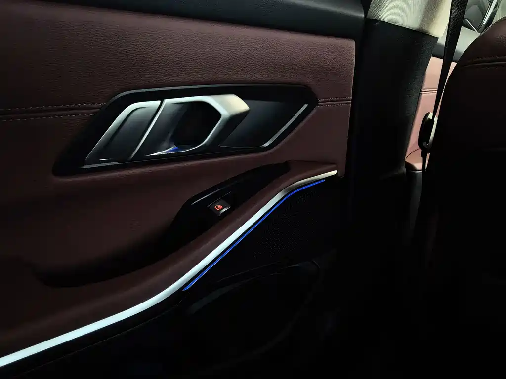 BMW 3 Series — миниатюра 13