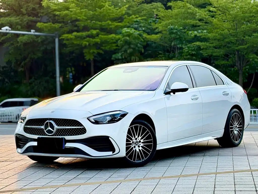 Mercedes-Benz C-Class 2024
