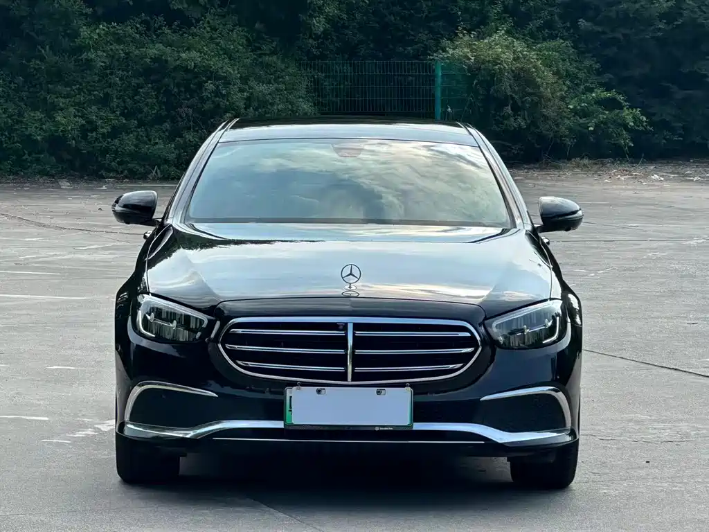Mercedes-Benz E-Class PHEV 2022 — фото 2
