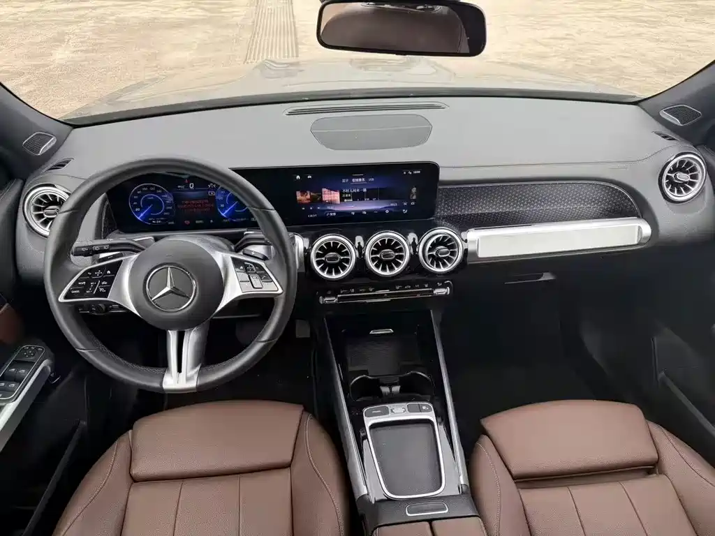 Mercedes-Benz EQB — миниатюра 9