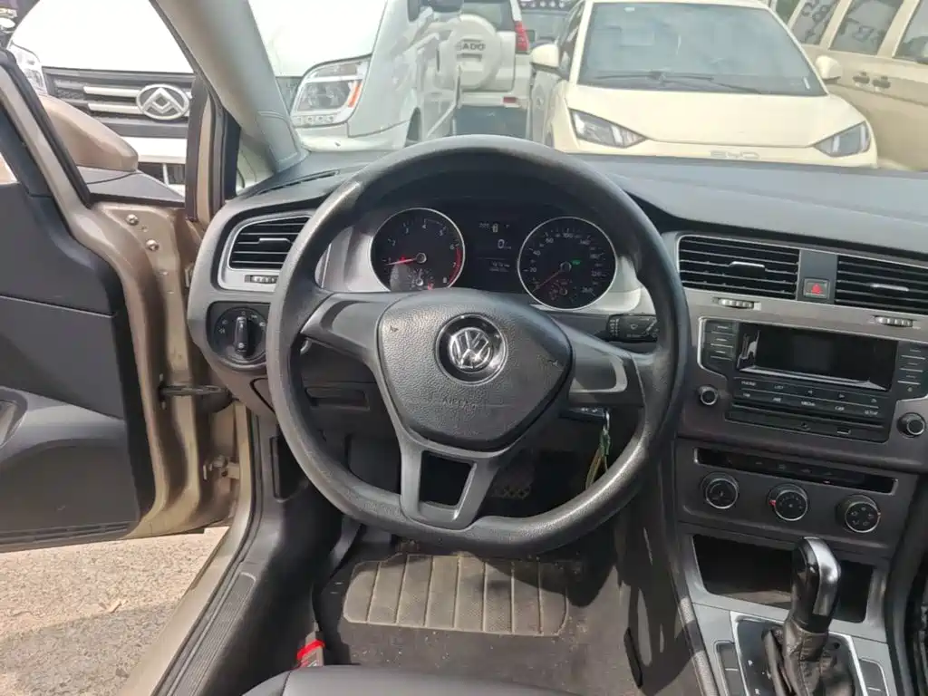 Volkswagen Golf — миниатюра 11