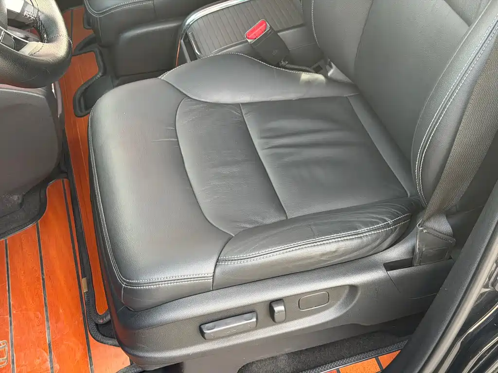 Honda Elysion — миниатюра 10