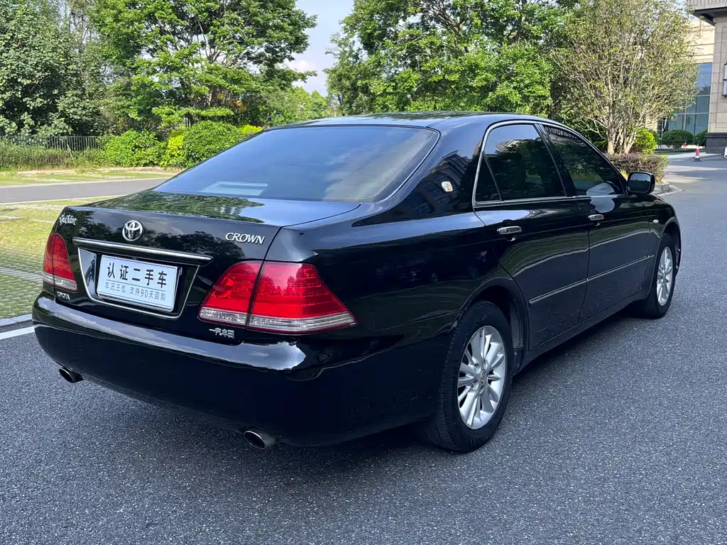 Toyota Crown 2005 3.0L Royal Saloon
