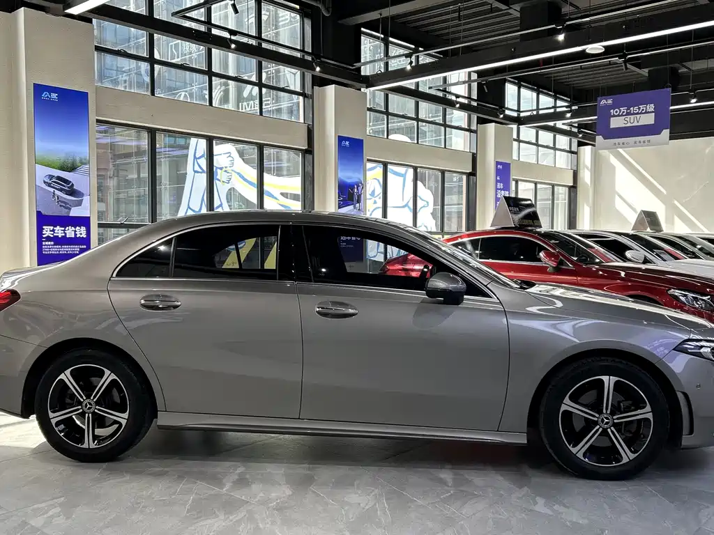 MERCEDES-BENZ A CLASS