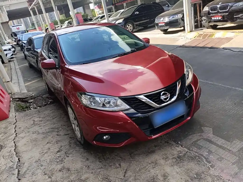 Nissan Tiida — миниатюра 4