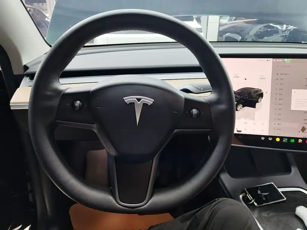 Tesla Model Y 2022 — фото 10
