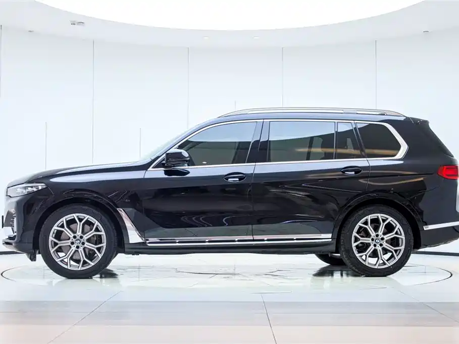 BMW X7 2022 xDrive40i Lead Luxury