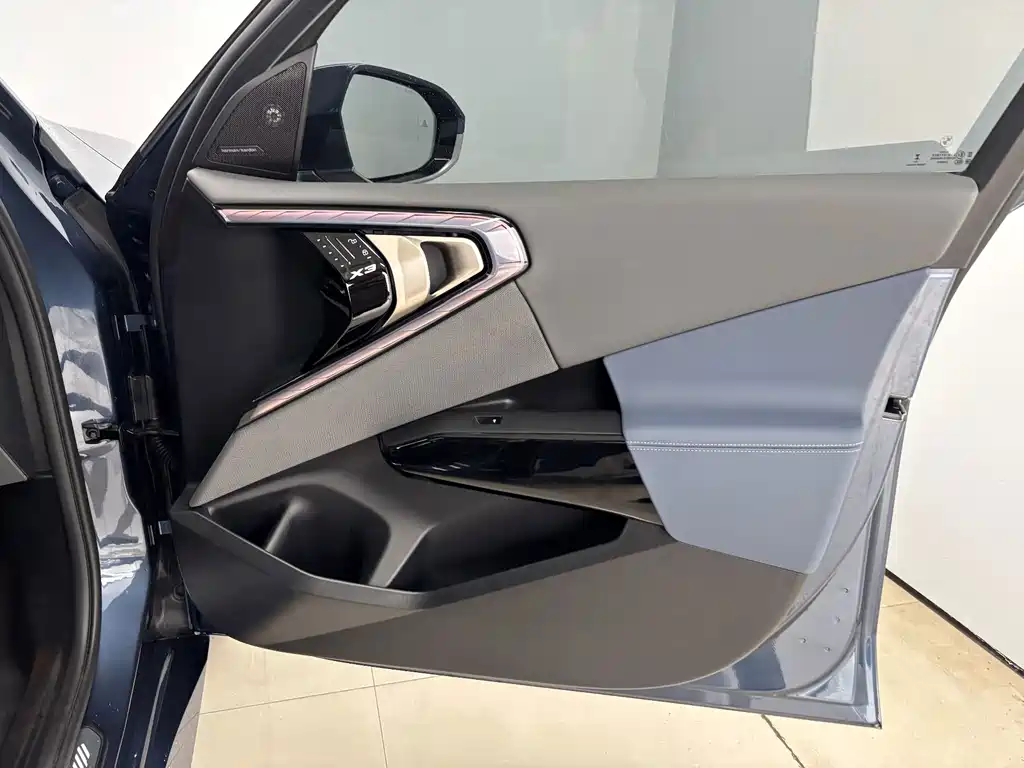 BMW X3 — миниатюра 26