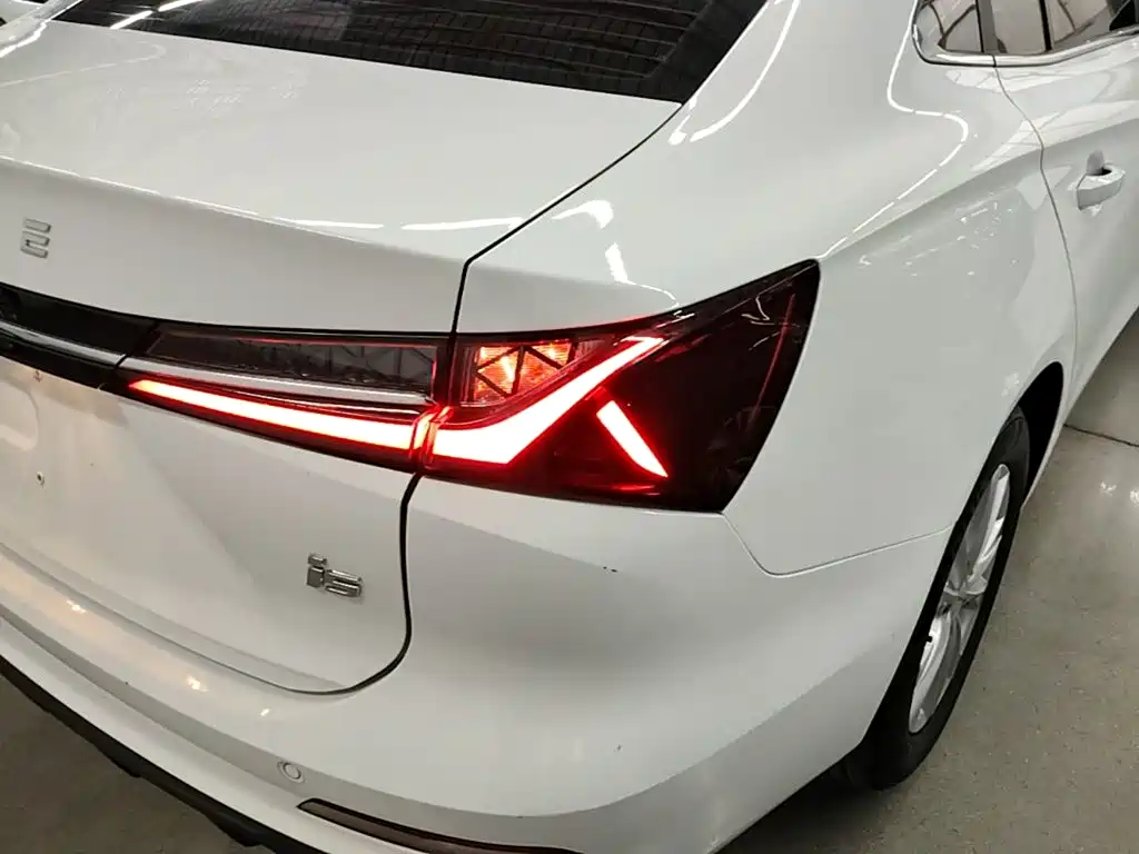 Roewe i5 — миниатюра 8