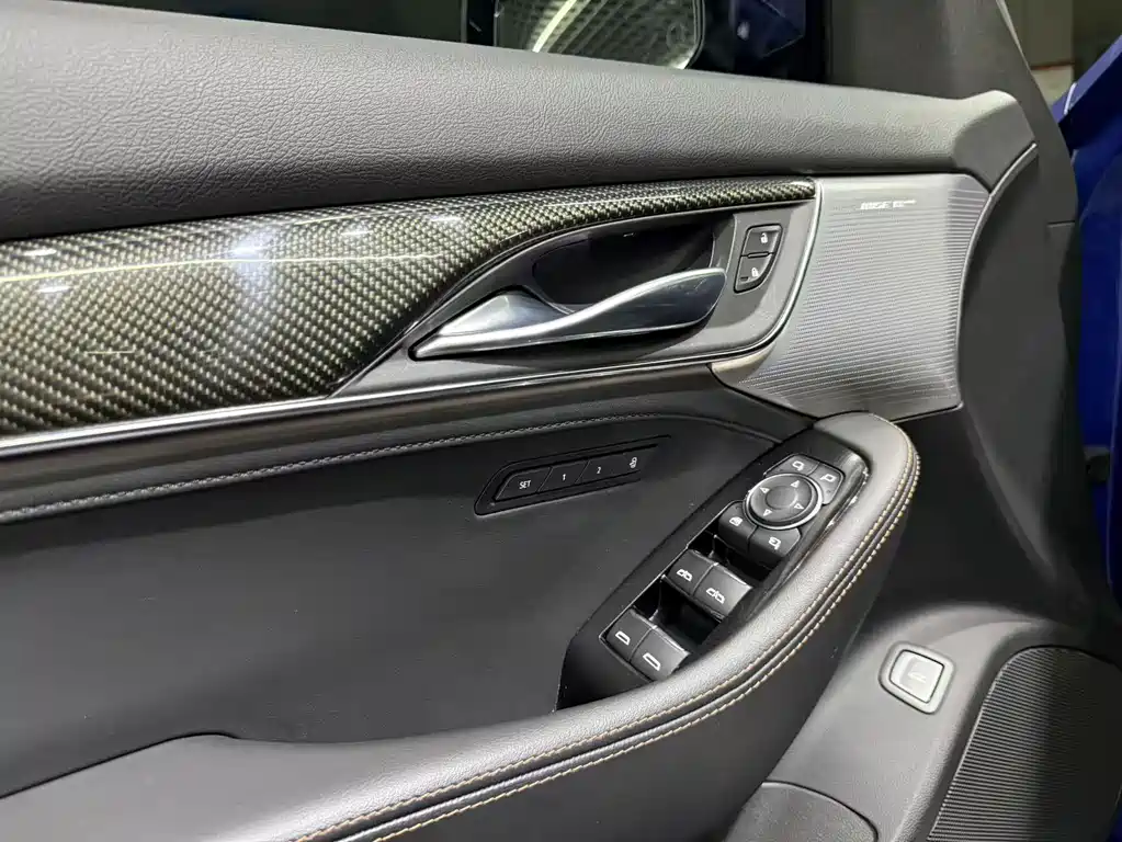 Cadillac CT5 — миниатюра 7