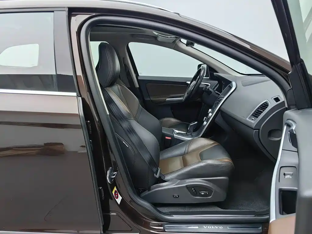 Volvo XC60 — миниатюра 22