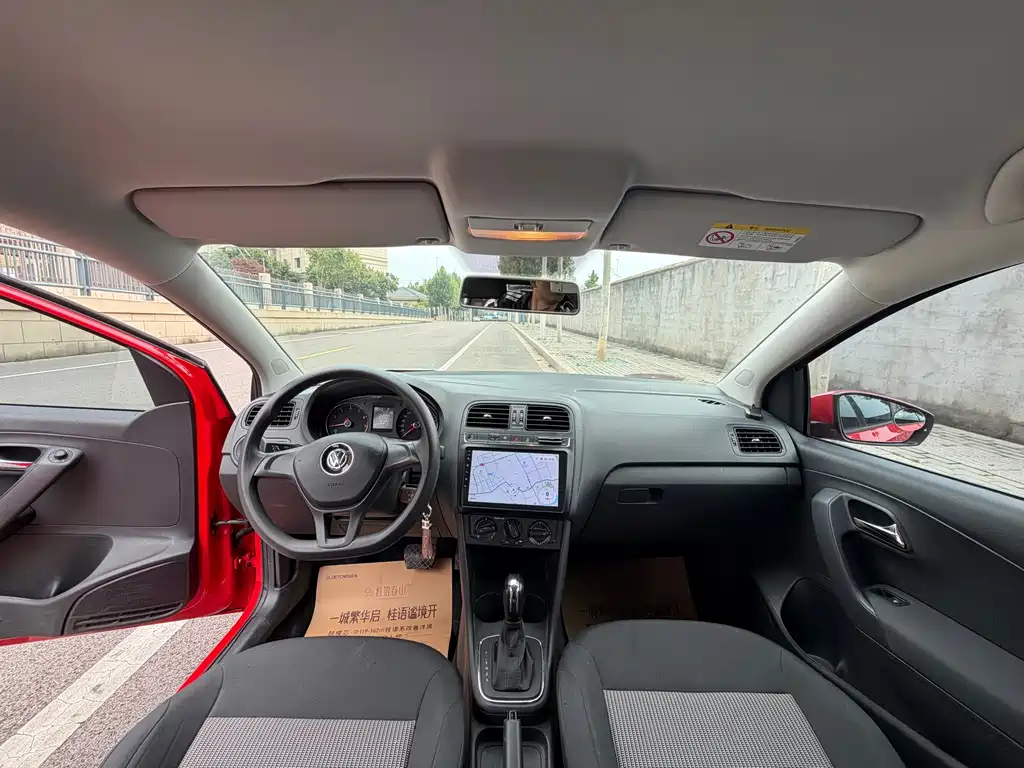 Volkswagen Polo — миниатюра 8