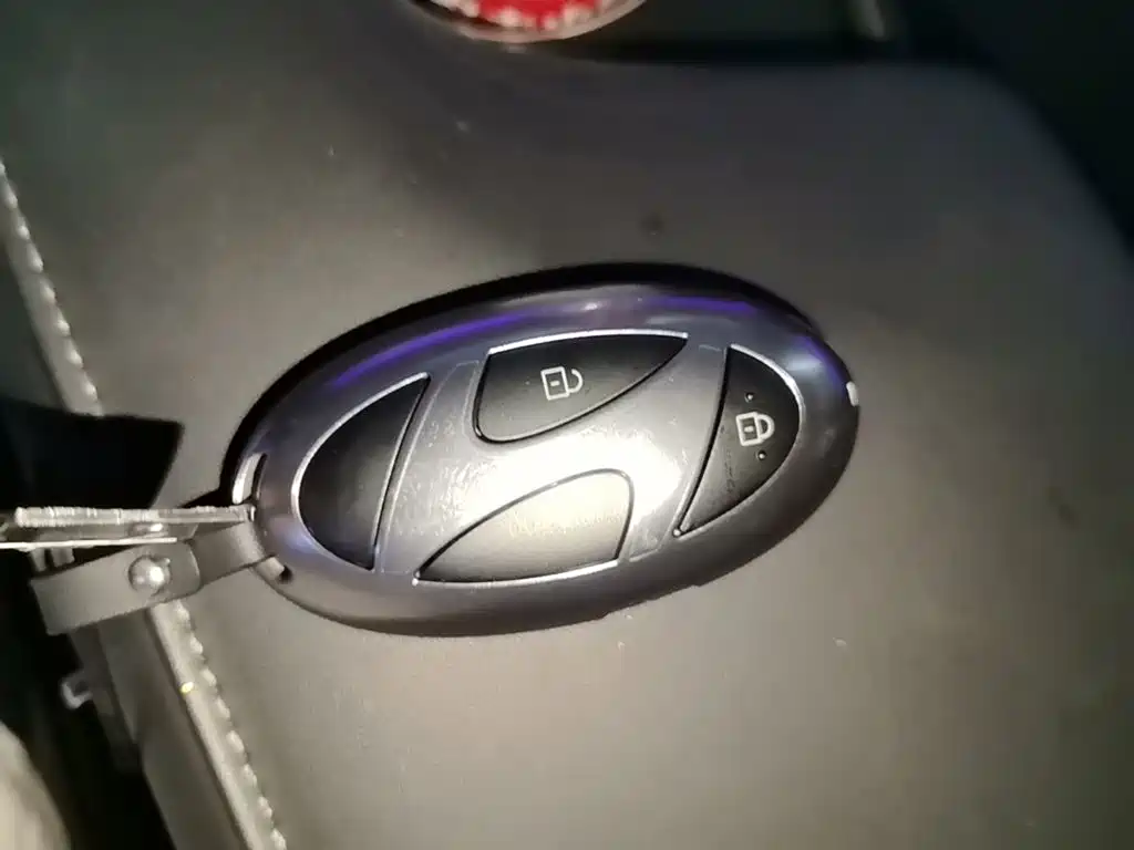 Hyundai Sonata — миниатюра 9