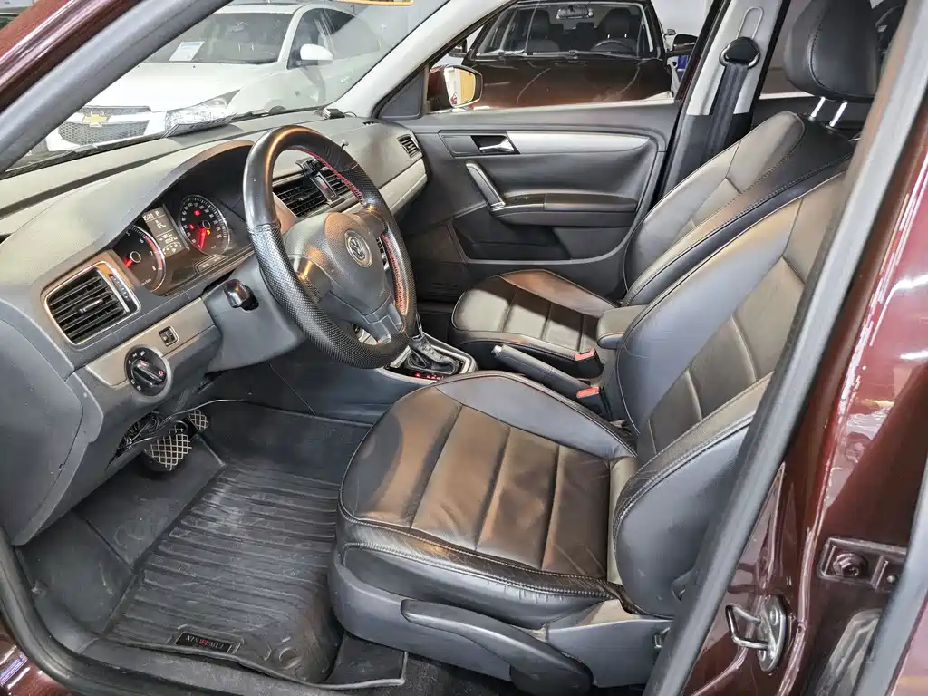 Volkswagen Lavida — миниатюра 7