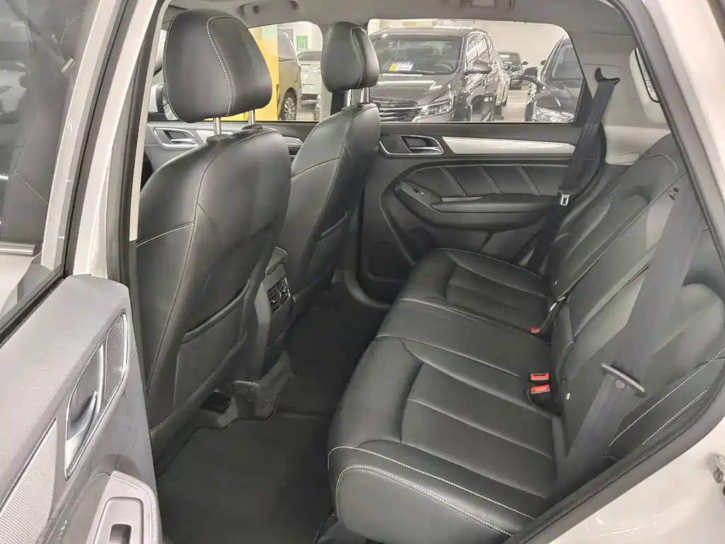 Roewe RX5 — миниатюра 8