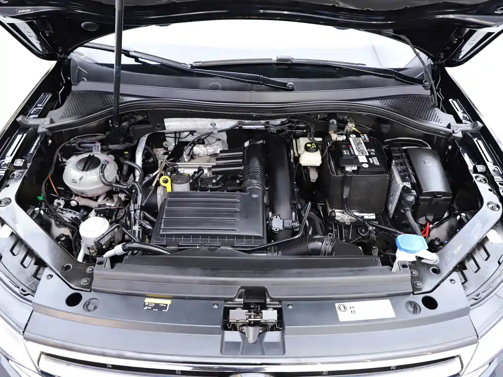 Volkswagen Tiguan L — миниатюра 19