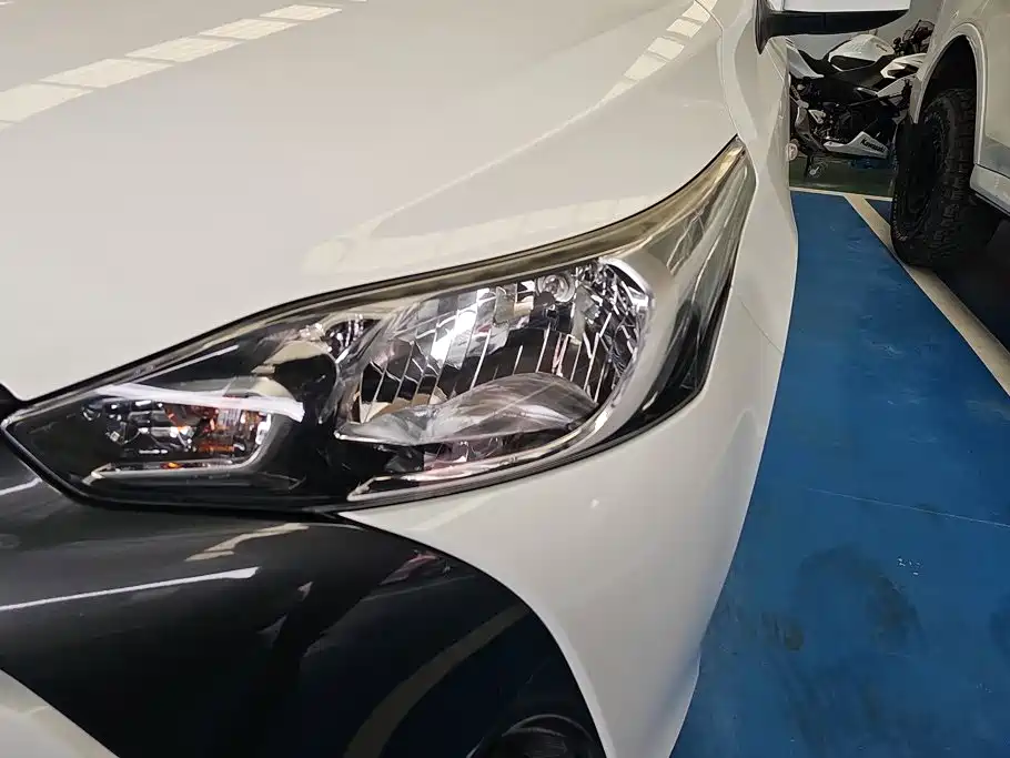 Toyota Yaris L — миниатюра 5