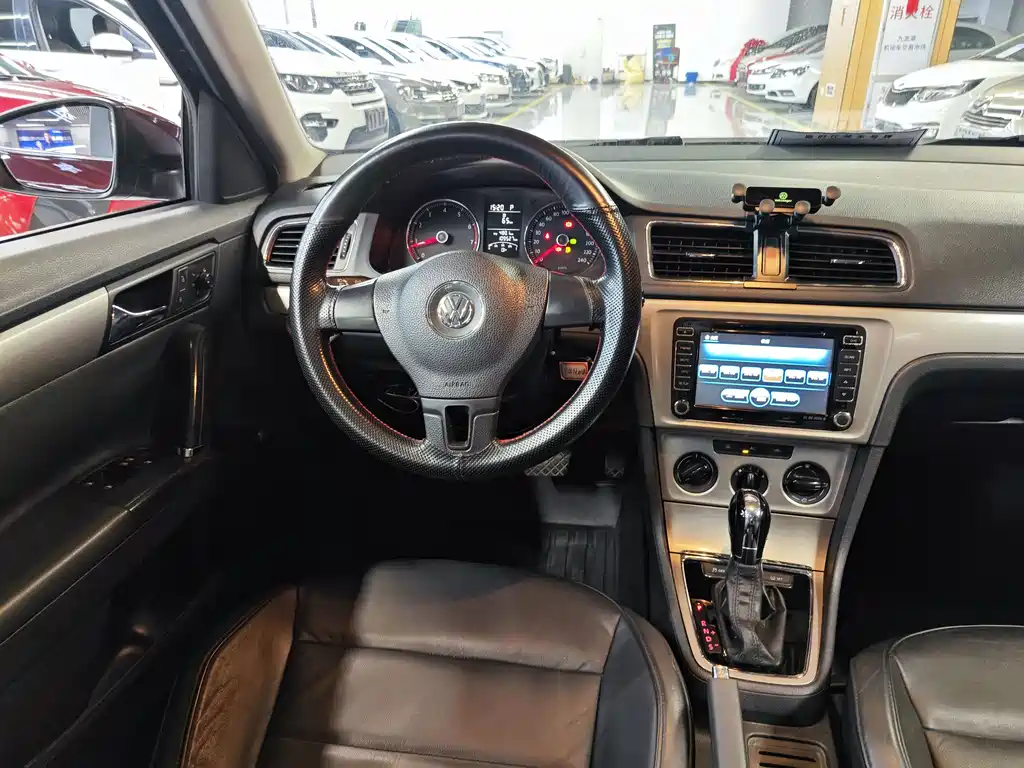 Volkswagen Lavida — миниатюра 11