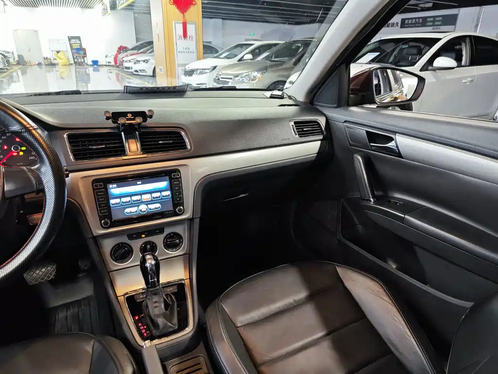 Volkswagen Lavida — миниатюра 12