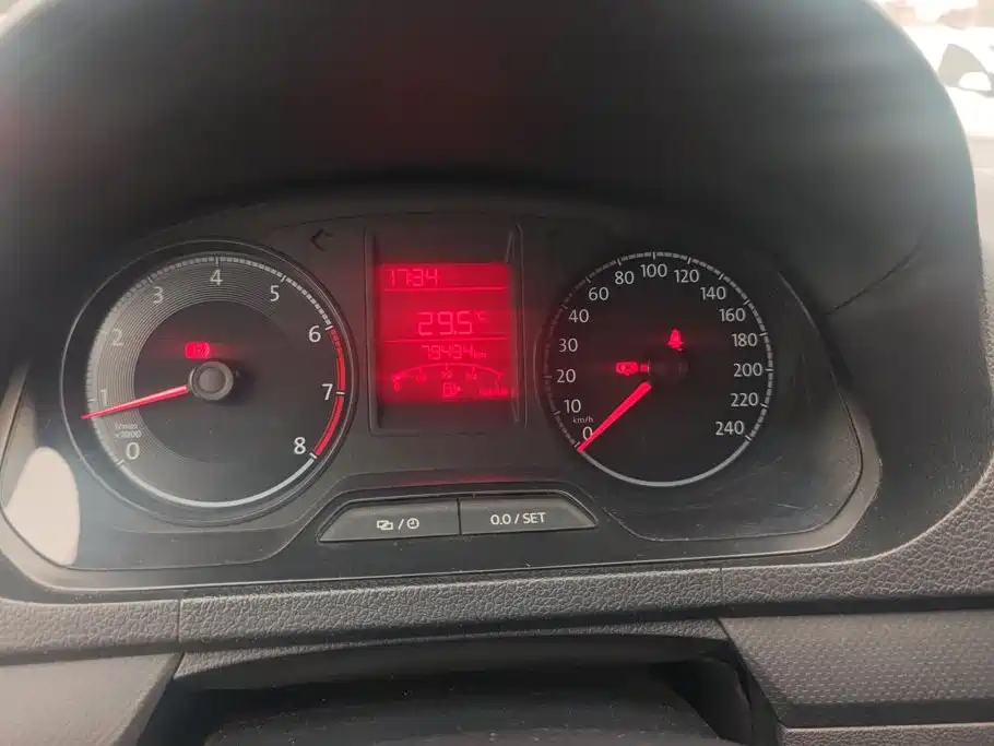 Volkswagen Jetta — миниатюра 14