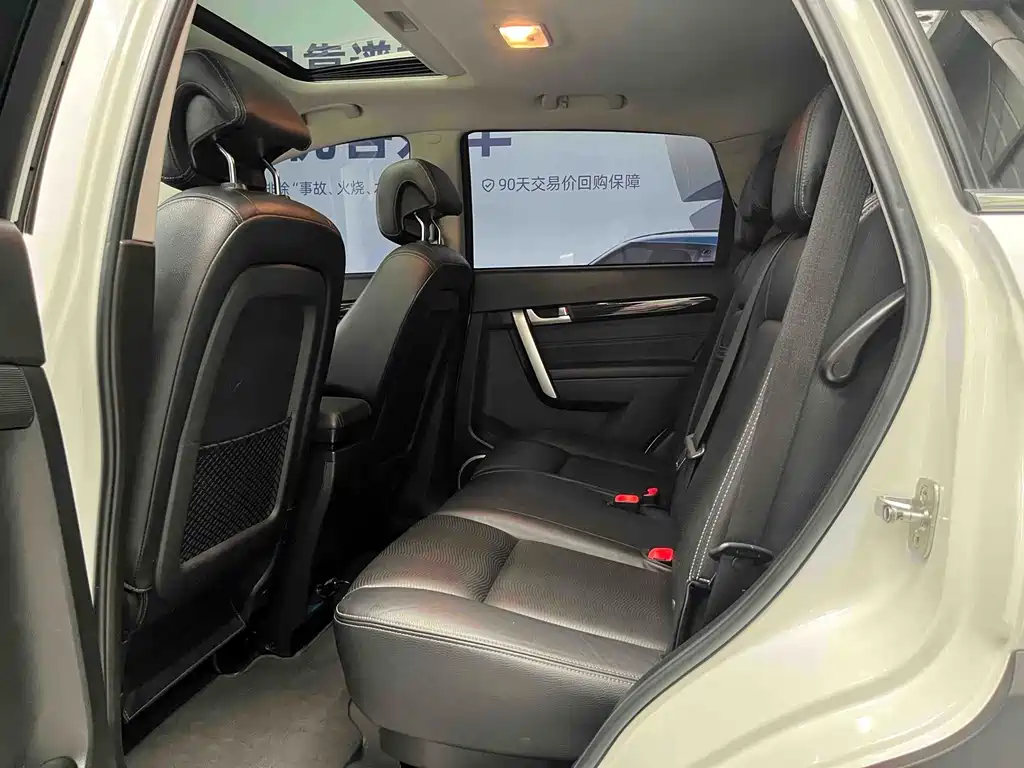 Chevrolet Captiva — миниатюра 13