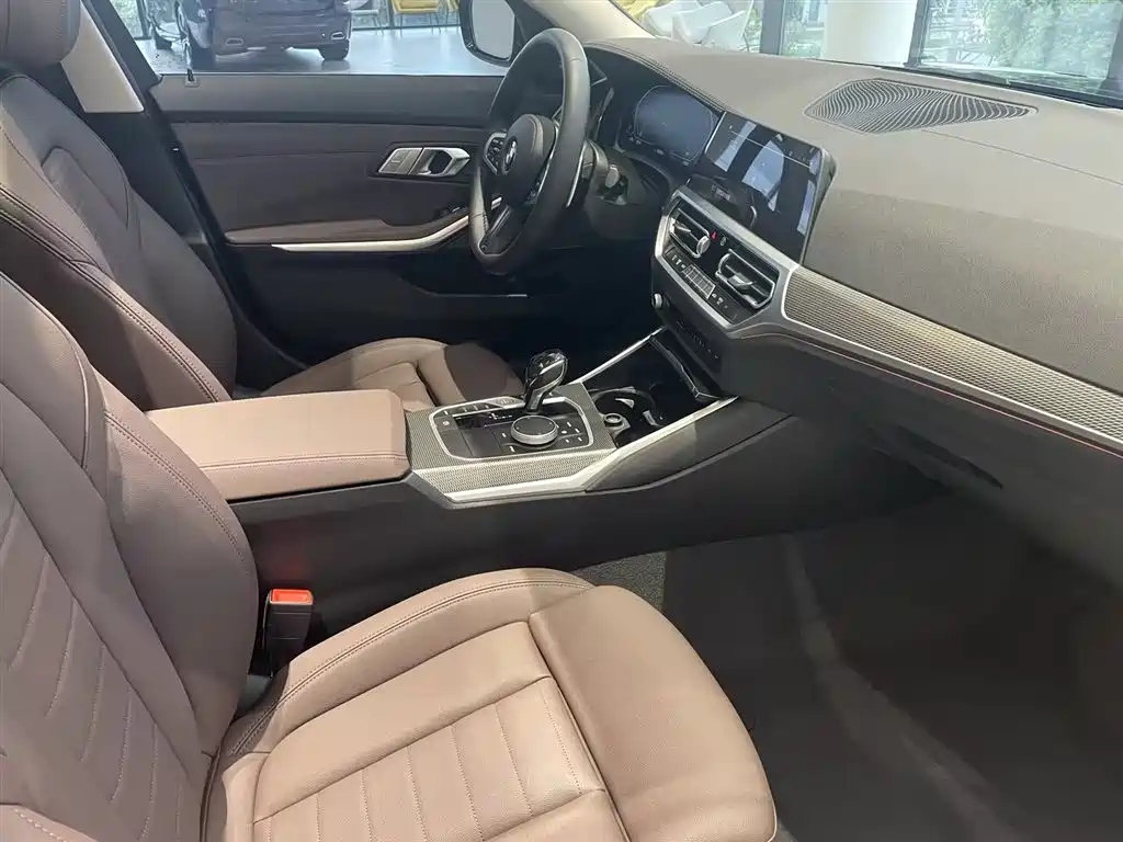 BMW 3 Series — миниатюра 11