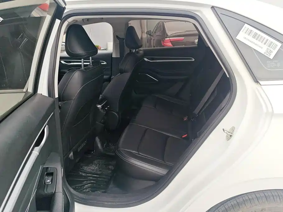 Geely Emgrand — миниатюра 11