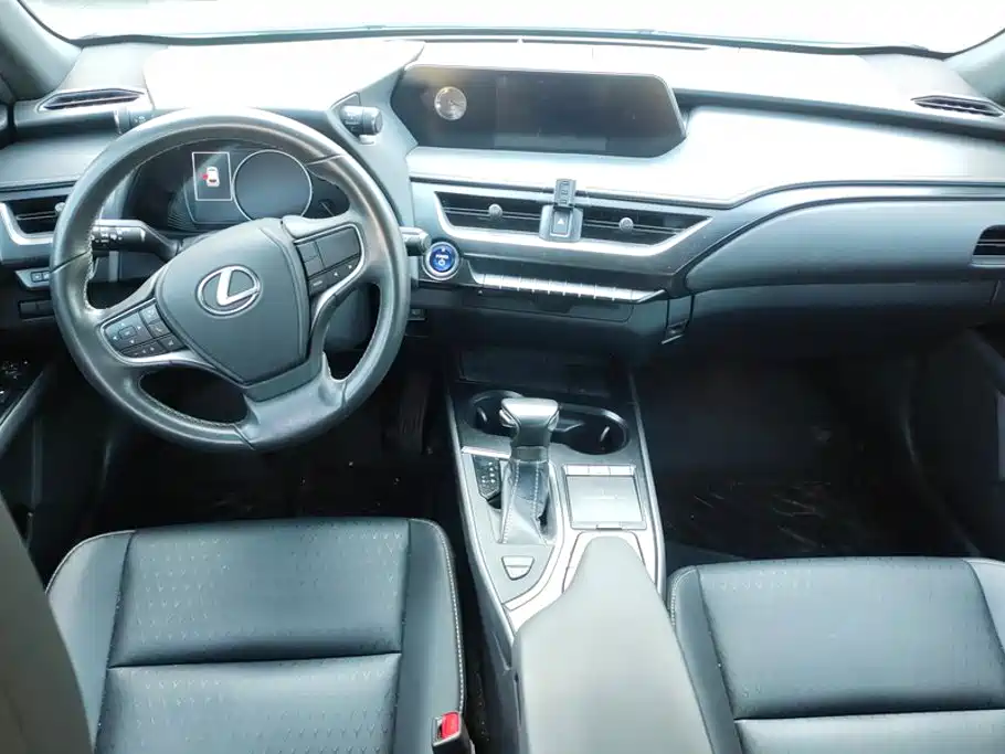 Lexus UX — миниатюра 12