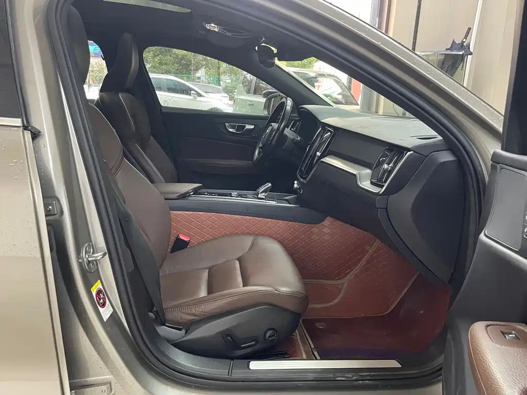 Volvo S60 — миниатюра 14