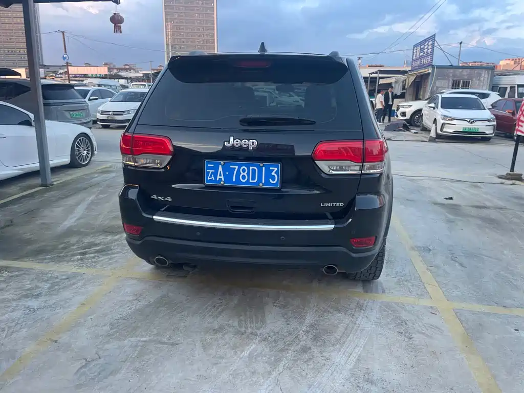 Jeep Grand Cherokee (Import) — миниатюра 6