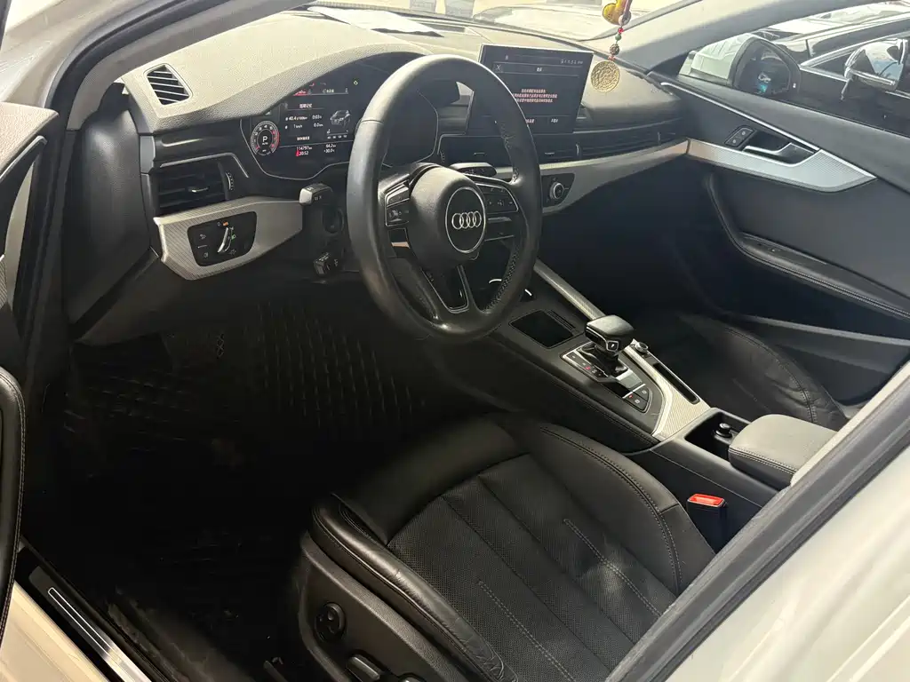 Audi A4L 2020 40 TFSI Luxury