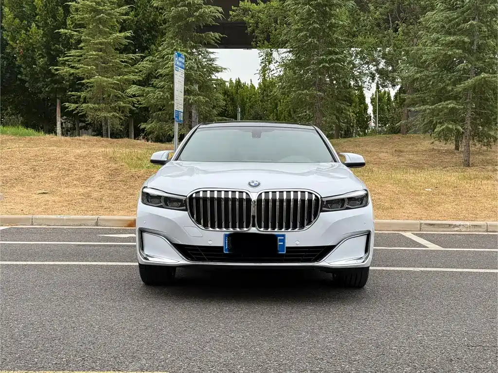 BMW 7 Series — миниатюра 2