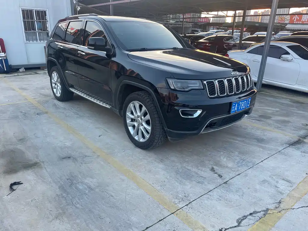 Jeep Grand Cherokee (Import) — миниатюра 3