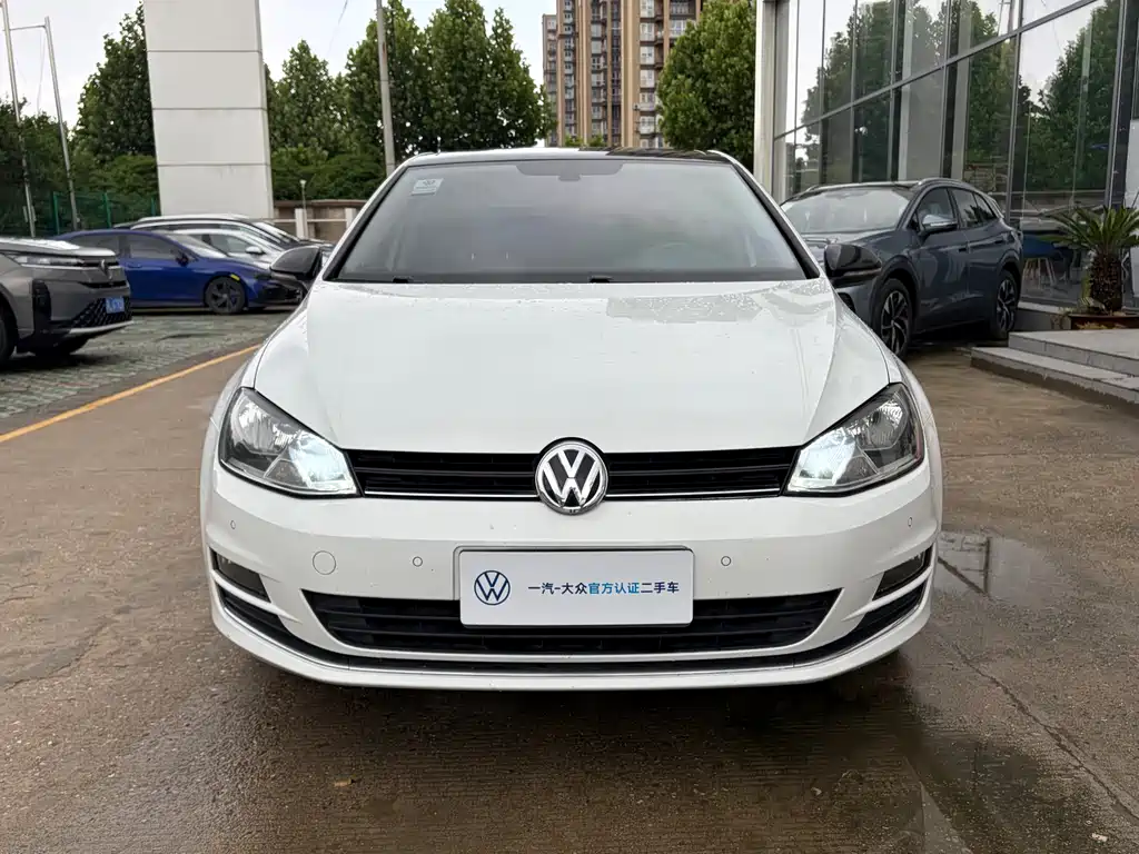 Купить Volkswagen Golf