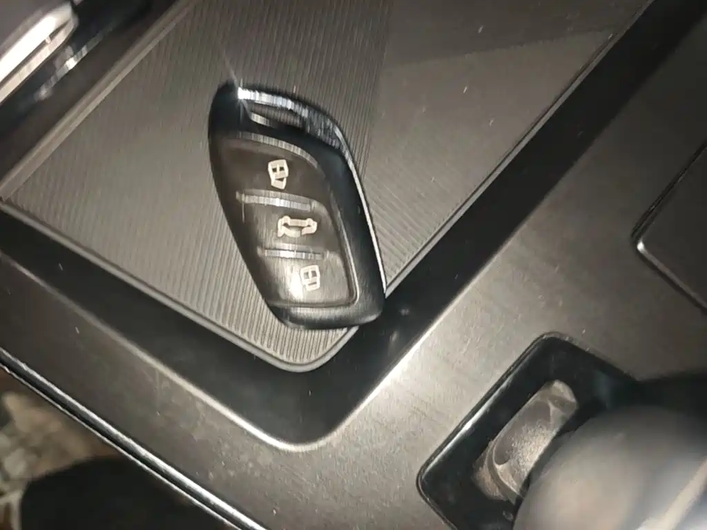 Roewe RX5 eMAX — миниатюра 9