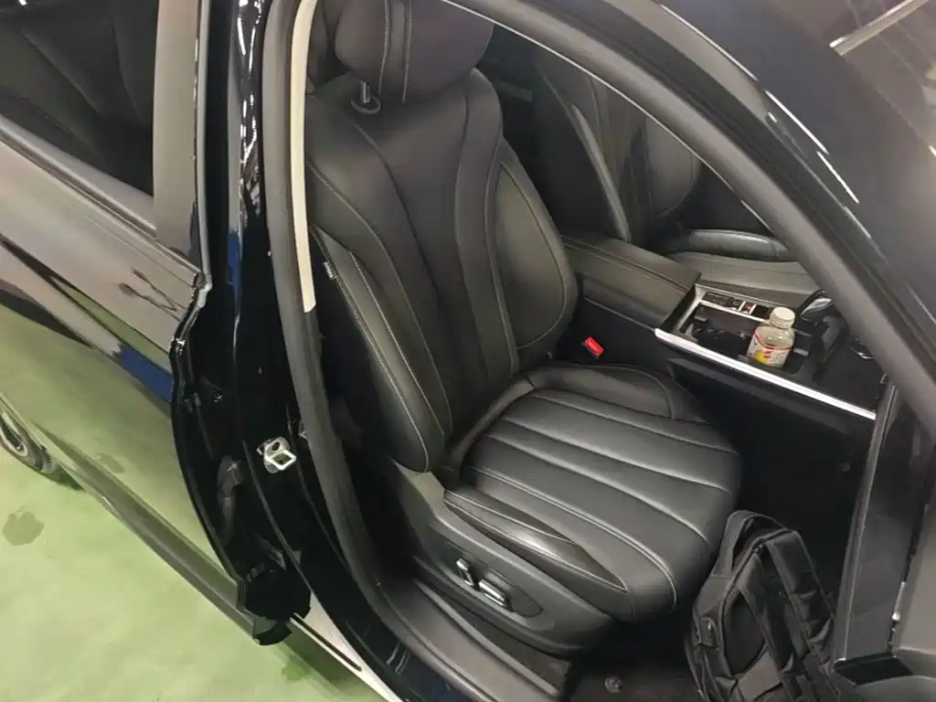 Roewe RX5 eMAX — миниатюра 25
