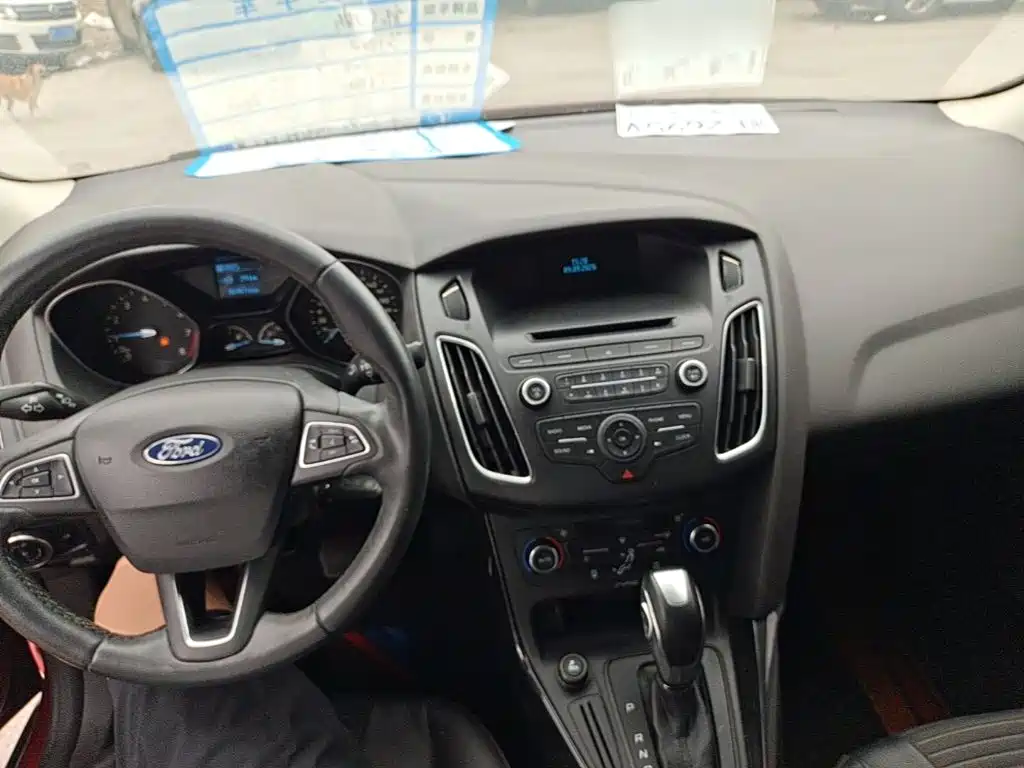 Ford Focus — миниатюра 10