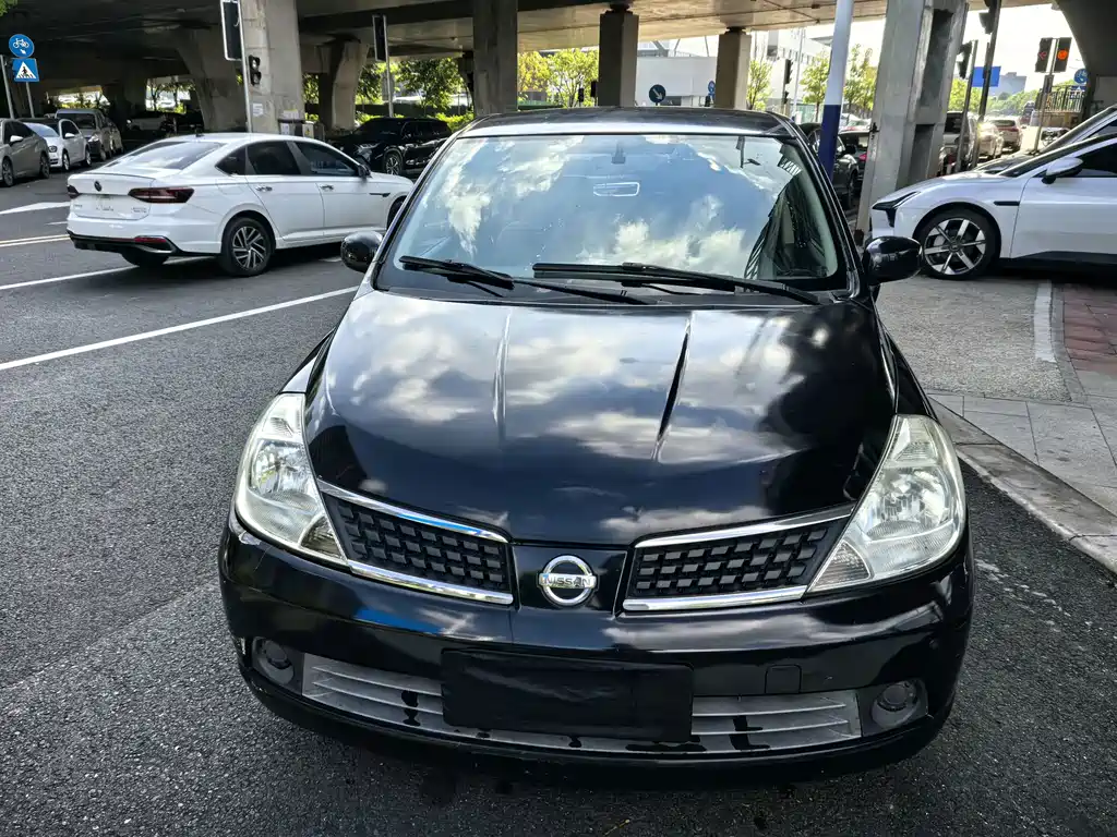Nissan Tiida — миниатюра 2